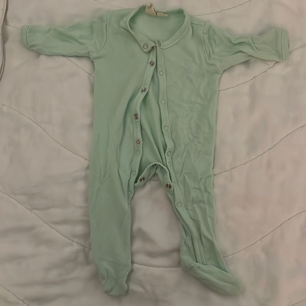 Kyte Baby Button Footie